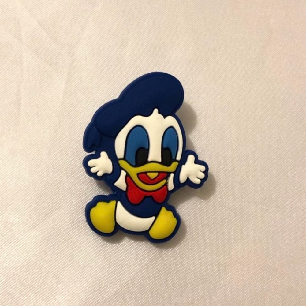 6/$11🖤 Donald Duck Jibbitz